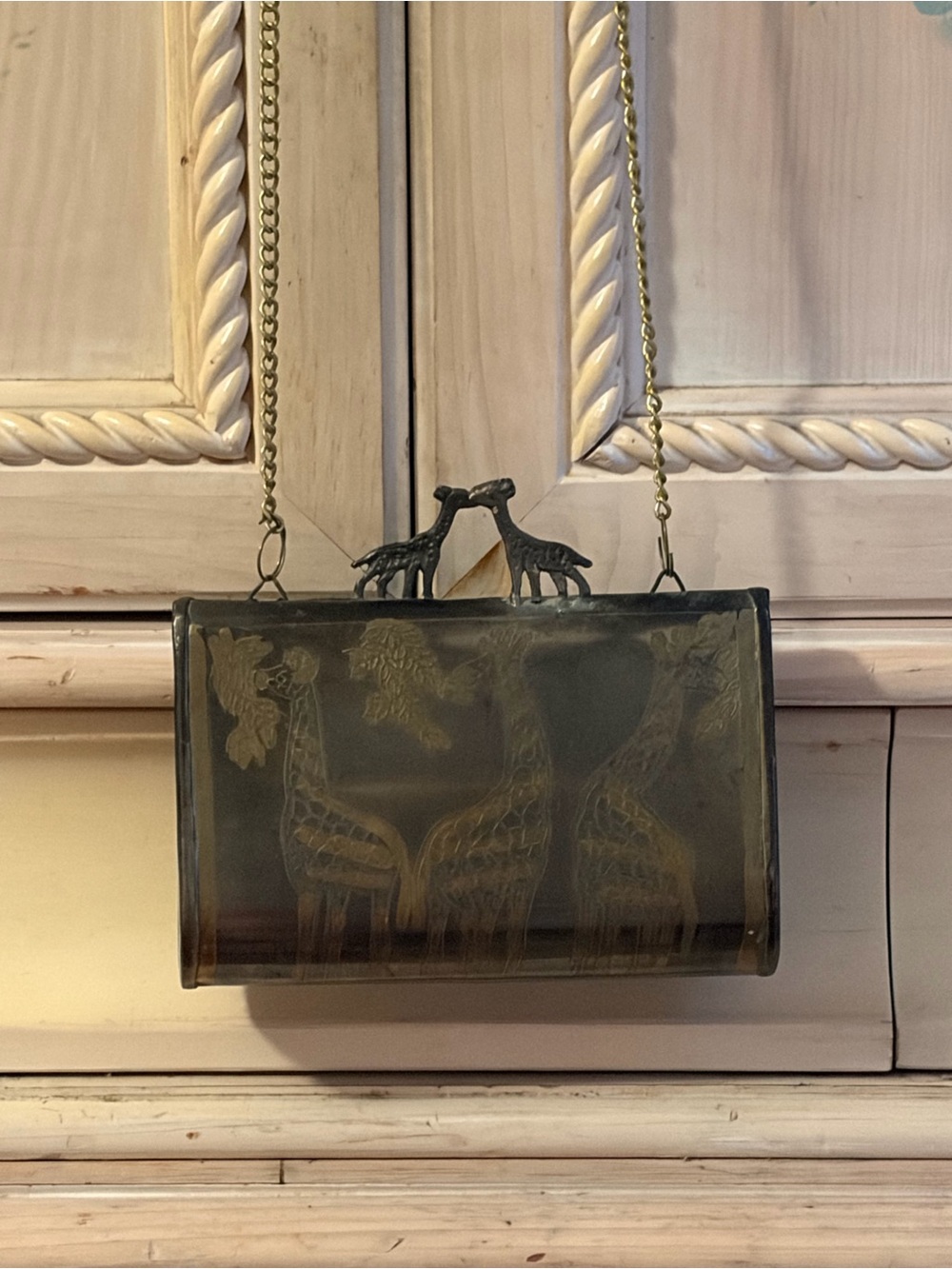 Vintage Metal Giraffe-Engraved Black Clutch with Gold Chain